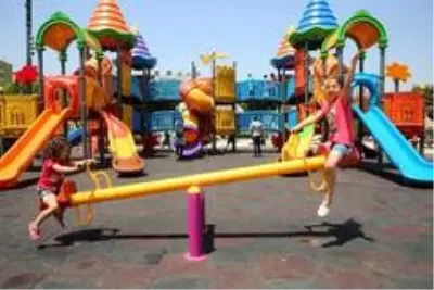 Başkan Gültak, parklara akın eden çocuklarla buluştu Başkan Gültak, parklara akın eden çocuklarla buluştu