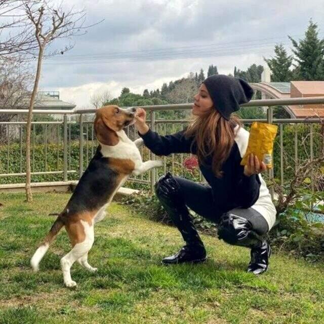 Hilal Altınbilek ile aşk yaşadığı iddia edilen Kerem Alışık, sessizliğini bozdu Hilal Altınbilek ile aşk yaşadığı iddia edilen Kerem Alışık, sessizliğini bozdu
