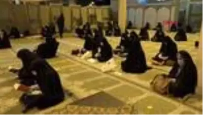 İran'da camiler ibadete açıldı İran'da camiler ibadete açıldı
