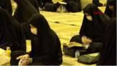 İran'da camiler ibadete açıldı İran'da camiler ibadete açıldı