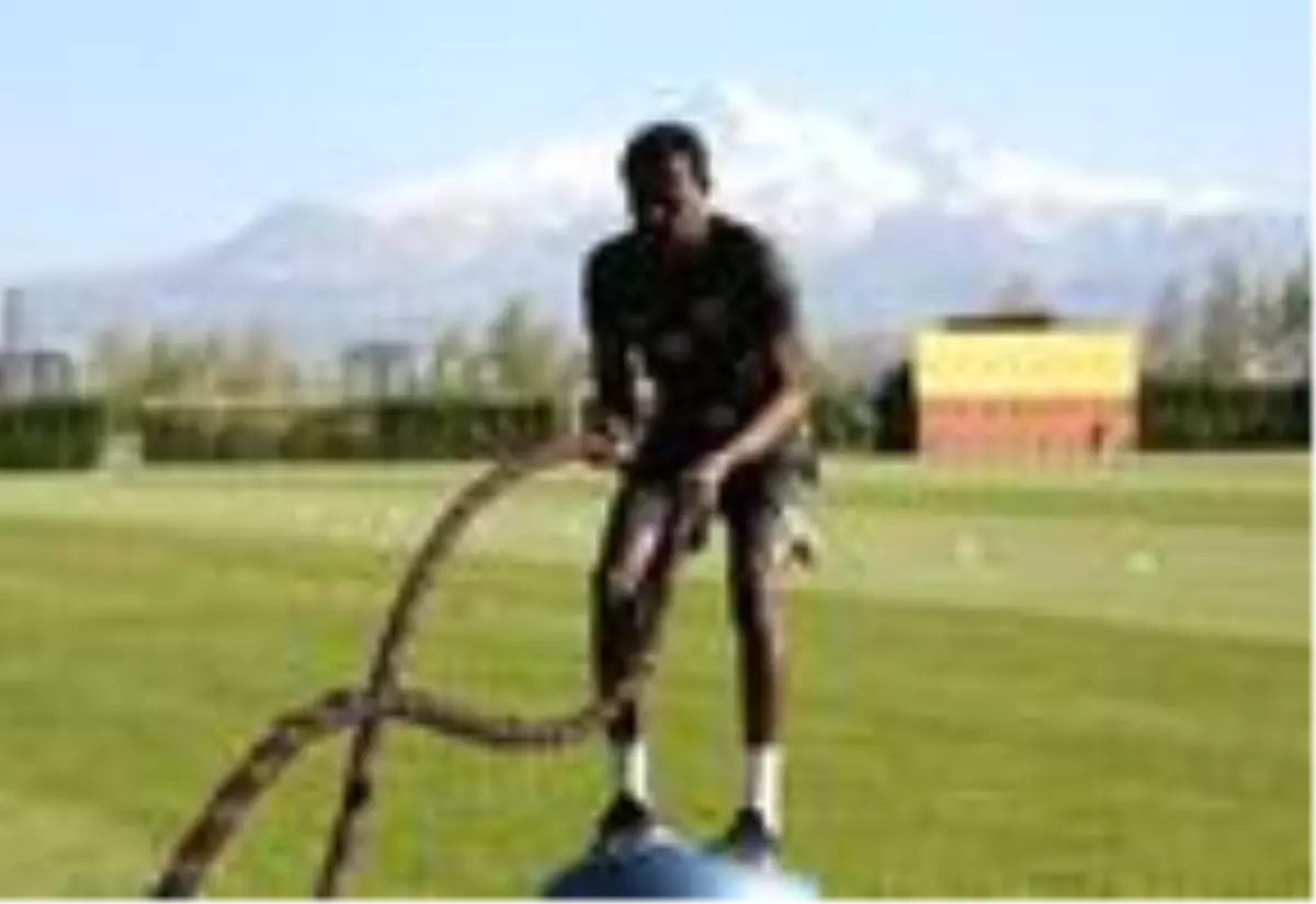 Kayserispor antrenmanlarını sürdürüyor