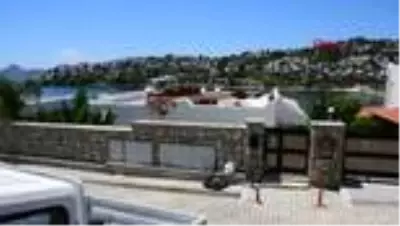 MUĞLA Ekipler, yıkım için Özdil'in villasında MUĞLA Ekipler, yıkım için Özdil'in villasında