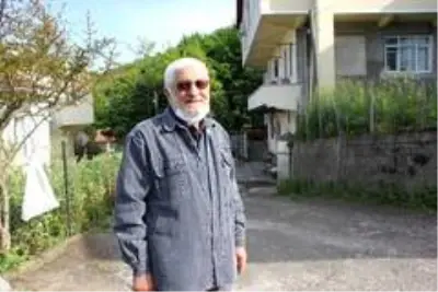 Muhtar, 5 aylık maaşını Milli Dayanışma Kampanyasına bağışladı Muhtar, 5 aylık maaşını Milli Dayanışma Kampanyasına bağışladı