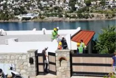 Yılmaz Özdil'in villası için verilen yıkım kararı durduruldu Yılmaz Özdil'in villası için verilen yıkım kararı durduruldu
