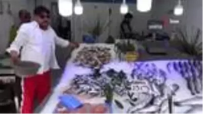 Sinop'ta hamsi sürpriz yaptı Sinop'ta hamsi sürpriz yaptı