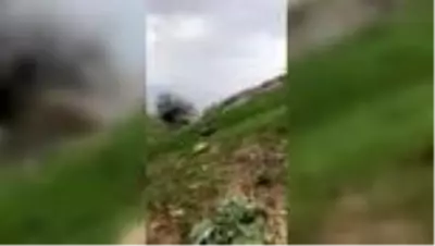 Yola tuzaklanan hareket sensörlü 2 patlayıcı imha edildi Yola tuzaklanan hareket sensörlü 2 patlayıcı imha edildi