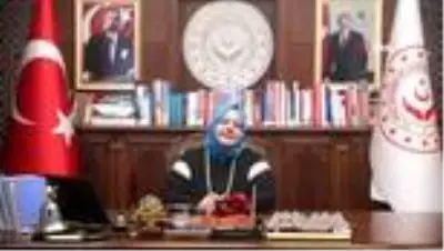 Bakan Selçuk Eczacılar Gününü video mesaj ile kutladı Bakan Selçuk Eczacılar Gününü video mesaj ile kutladı