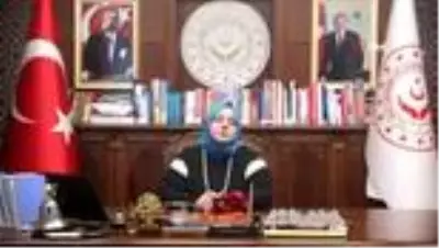 Bakan Selçuk Eczacılar Gününü video mesaj ile kutladı Bakan Selçuk Eczacılar Gününü video mesaj ile kutladı