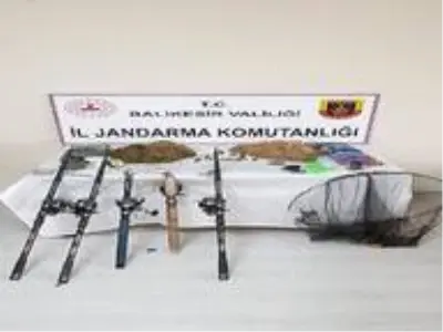 Çaygören çayında kaçak balık yakalayanlara para cezası verildi