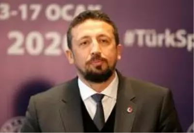 Hidayet Türkoğlu'ndan Ahmet Nur Çebi'ye geçmiş olsun mesajı