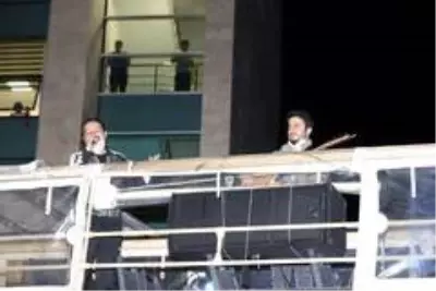Nevşehir'de yurtta karantinada kalan vatandaşlar için konser düzenlendi Nevşehir'de yurtta karantinada kalan vatandaşlar için konser düzenlendi