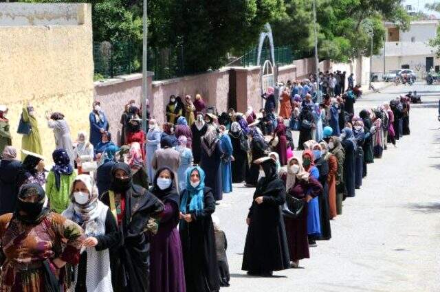 Şanlıurfa Valisi: PTT'deki yoğunluğun önüne geçemiyoruz