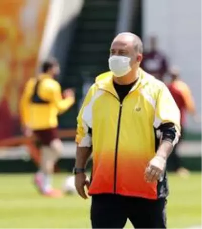 Süper Lig'de en çok konuşulan teknik direktör Fatih Terim oldu Süper Lig'de en çok konuşulan teknik direktör Fatih Terim oldu