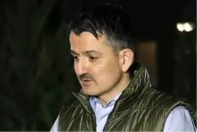 Tarım ve Orman Bakanı Pakdemirli'den çiftçi ve tarım emekçilerine alkışlı destek Tarım ve Orman Bakanı Pakdemirli'den çiftçi ve tarım emekçilerine alkışlı destek