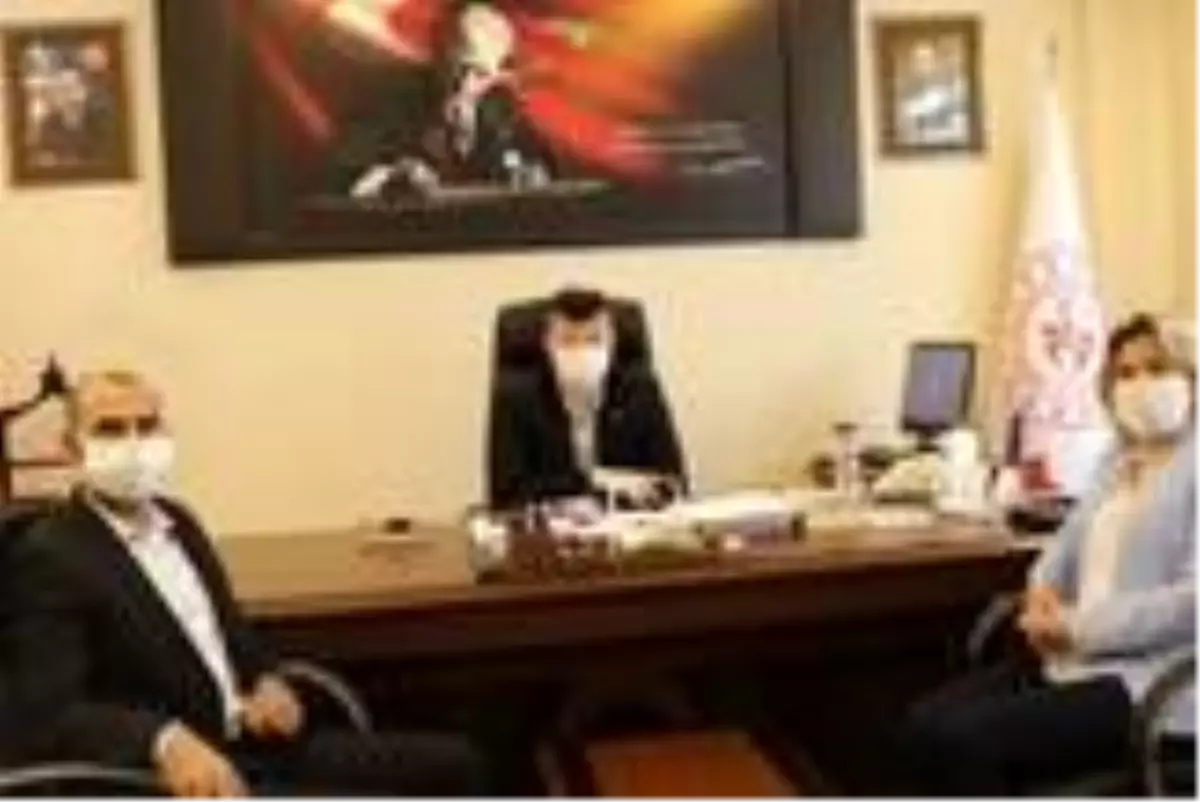 Bakan Kasapoğlu ile görüşen antrenörlerden İl Müdürü Fillikçioğlu'na ziyaret