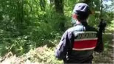 Bartın'a kaçak giriş yapmak isteyen 7 kişiye 22 bin 50 TL para cezası Bartın'a kaçak giriş yapmak isteyen 7 kişiye 22 bin 50 TL para cezası