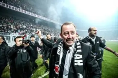 Beşiktaş Teknik Direktörü Sergen Yalçın, koronavirüs testinin negatif çıktığını söyledi Beşiktaş Teknik Direktörü Sergen Yalçın, koronavirüs testinin negatif çıktığını söyledi