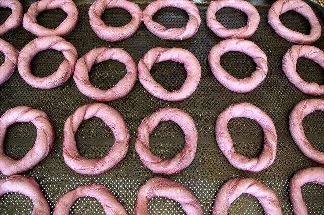 Edirneli fırıncının ürettiği 'mor simit' her derde deva