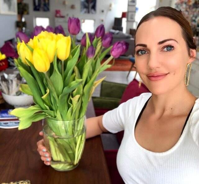 Karantinada hayatı sorgulamaya başlayan Meryem Uzerli, Kur'an-ı Kerim okumaya başladı