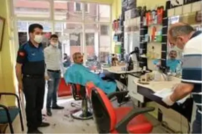 Şuhut'ta berber ve kuaförlere korona virüs denetimi