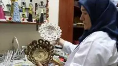 Akpınar Yaşam Merkezinde maske üretiliyor
