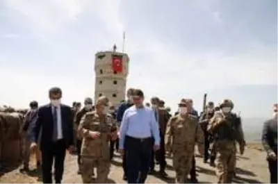 Bakan Soylu, Cudi Dağı'nda inşaatı tamamlanan kuleleri inceledi Bakan Soylu, Cudi Dağı'nda inşaatı tamamlanan kuleleri inceledi
