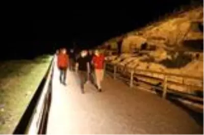 Belediye Başkanı Arı, AK Parti İl Başkanı Yanar ile çalışma alanlarını inceledi Belediye Başkanı Arı, AK Parti İl Başkanı Yanar ile çalışma alanlarını inceledi