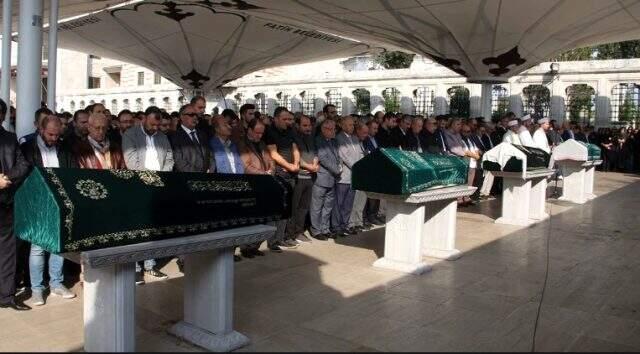 Fatih'te aynı evde ölü bulunan 4 kardeşin kesin ölüm nedenleri belli oldu Fatih'te aynı evde ölü bulunan 4 kardeşin kesin ölüm nedenleri belli oldu