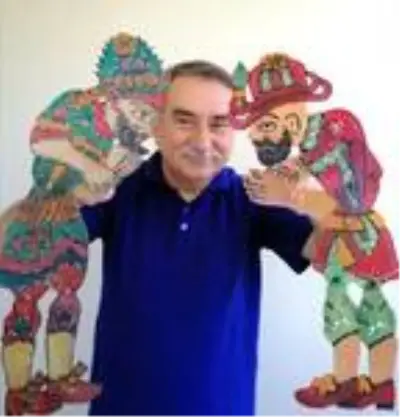 Hayali Torun Çelebi'nin öğrencisi, Karagöz ve Hacivat'ı sanal ortama taşıdı Hayali Torun Çelebi'nin öğrencisi, Karagöz ve Hacivat'ı sanal ortama taşıdı