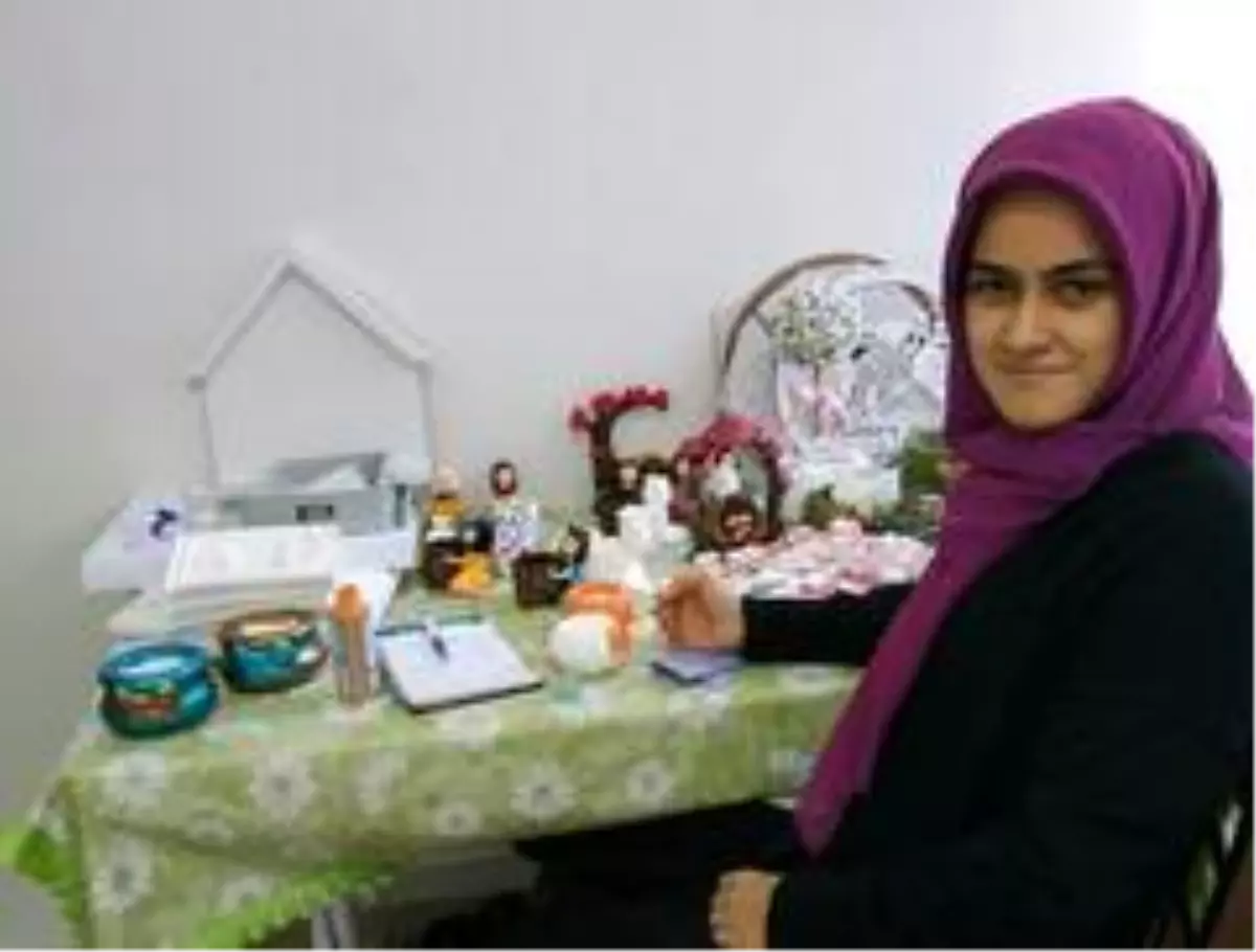 Hediyelik ürünler geçim kaynağı oldu