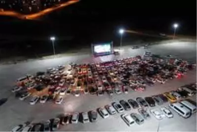 Nevşehir'de arabalı sinema günleri başladı Nevşehir'de arabalı sinema günleri başladı