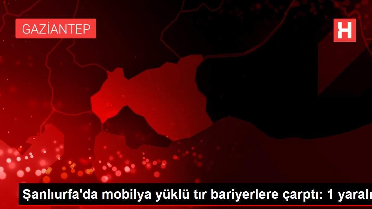 Şanlıurfa�da mobilya yüklü tır bariyerlere çarptı 1 Şanlıurfa�da mobilya yüklü tır bariyerlere çarptı 1