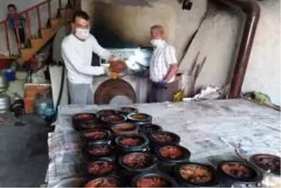 Yapımı 8 süren, iftar sofralarının vazgeçilmezi 'Ramazan Keşkeği' Yapımı 8 süren, iftar sofralarının vazgeçilmezi 'Ramazan Keşkeği'