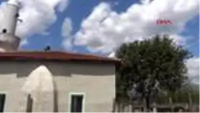 Asırlardır Türklerin yaşadığı Bezmer Köyü Ramazan'da yeni minaresine kavuştu