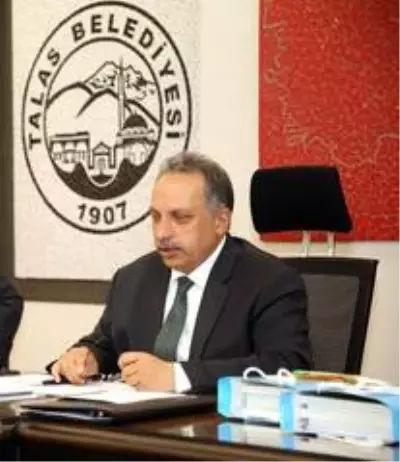 Başkan Yalçın, İbrahim Gökçek'in Talas'a defnedilmesi konusuna açıklık getirdi Başkan Yalçın, İbrahim Gökçek'in Talas'a defnedilmesi konusuna açıklık getirdi