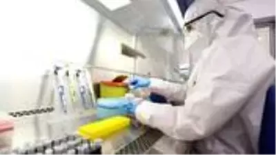İngiltere'de bilim insanlarından korkutan açıklama: Negatif çıkan testlerin yüzde 30'u yanlış olabilir