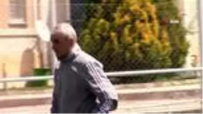 Rıza Çalımbay: 'Futbolcuların yüzde 90'ı tedirgin, bu ortamda oynamak istemiyor' Rıza Çalımbay: 'Futbolcuların yüzde 90'ı tedirgin, bu ortamda oynamak istemiyor'