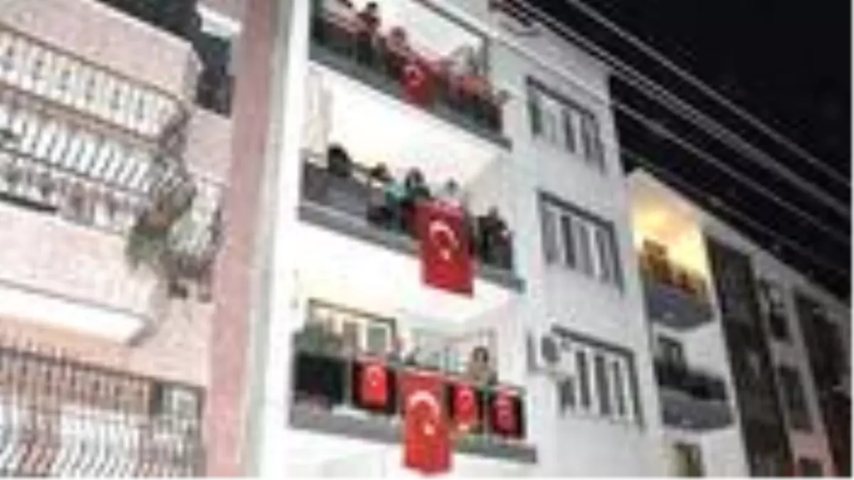 19 Mayıs saat 19.19'da evlerden İstiklal Marşı okunacak