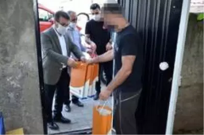 AK Parti Batman İl Başkanlığı dar gelirli ailelere gıda yardımında bulundu