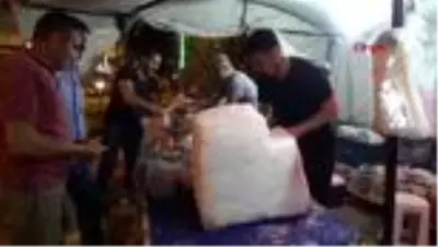 ANTALYA SERİK Rekor sıcaktan bunalıp, koronavirüs tedbirlerini unuttular ANTALYA SERİK Rekor sıcaktan bunalıp, koronavirüs tedbirlerini unuttular