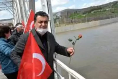 Ardahan Belediyesi 93 harbi şehitlerini andı Ardahan Belediyesi 93 harbi şehitlerini andı