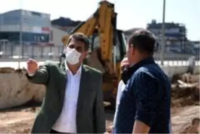 Başkan Kocaman Ankara Caddesi'ni yerinde inceledi Başkan Kocaman Ankara Caddesi'ni yerinde inceledi