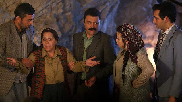Eski Köye Yeni Adet filmi konusu nedir? Eski Köye Yeni Adet nerede çekildi, oyuncuları kim? Eski Köye Yeni Adet filmi konusu nedir? Eski Köye Yeni Adet nerede çekildi, oyuncuları kim?