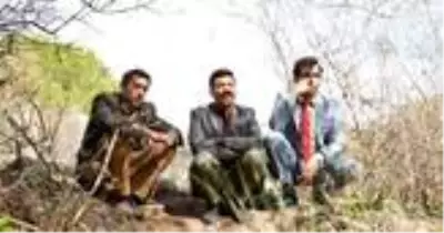 Eski Köye Yeni Adet filmi konusu nedir? Eski Köye Yeni Adet nerede çekildi, oyuncuları kim? Eski Köye Yeni Adet filmi konusu nedir? Eski Köye Yeni Adet nerede çekildi, oyuncuları kim?
