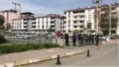 Görevden alınan HDP'li Iğdır Belediye Başkanı Akkuş tutuklandı Görevden alınan HDP'li Iğdır Belediye Başkanı Akkuş tutuklandı