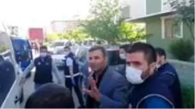 Görevden uzaklaştırılan HDP'li Yaşar Akkuş, 'terör örgütüne üye olmak' suçundan tutuklandı Görevden uzaklaştırılan HDP'li Yaşar Akkuş, 'terör örgütüne üye olmak' suçundan tutuklandı