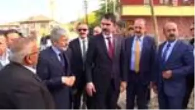 İki yıl önce sitem ettiği yerde bu kez Bakan Kurum'a teşekkür etti İki yıl önce sitem ettiği yerde bu kez Bakan Kurum'a teşekkür etti
