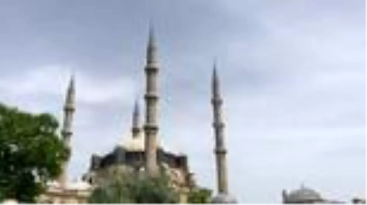 Selimiye Camisi'ndeki Kadir Gecesi programı sosyal medyadan canlı yayınlanacak