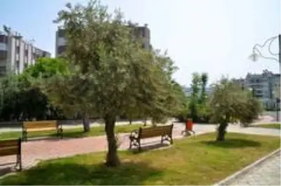 Simge isimler Kuşadası'nın parklarında yaşatılıyor