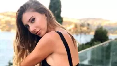 Tatil sezonunu açan Şeyma Subaşı, peş peşe bikinili pozlarını paylaştı